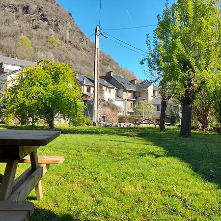 Bagnères-de-LuchonT3 Neuf 65M2 5 Personnes Avec Jardin Au Calme, Menage Inclus, Local Veloアパートメント エクステリア 写真