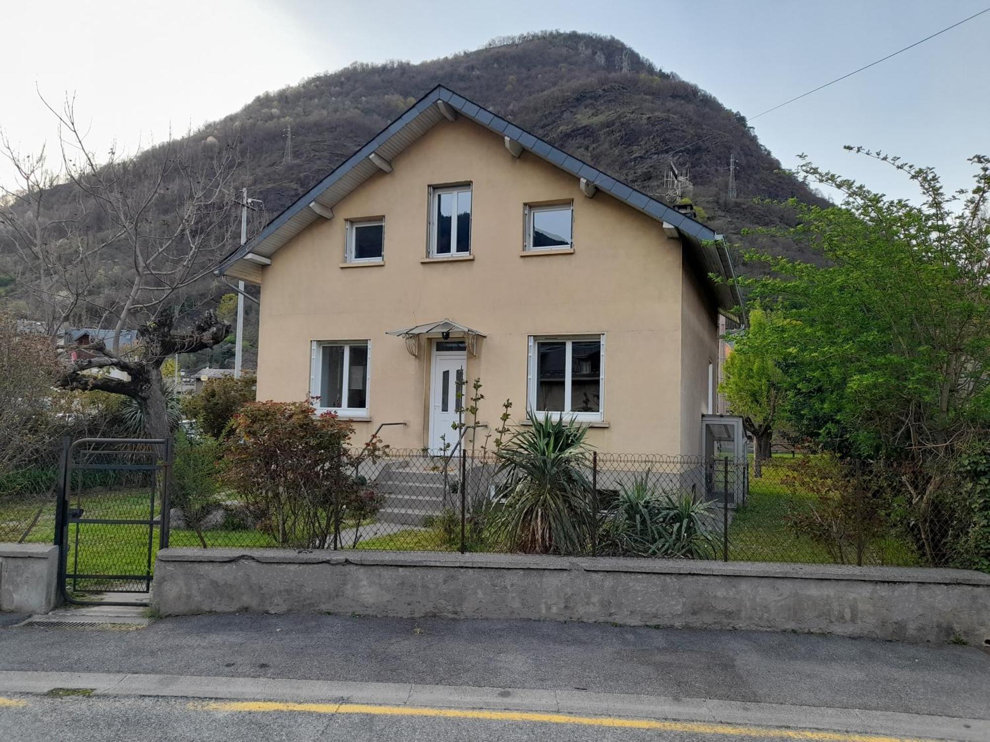 Bagnères-de-LuchonT3 Neuf 65M2 5 Personnes Avec Jardin Au Calme, Menage Inclus, Local Veloアパートメント エクステリア 写真